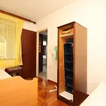 Apartment By The Sea Milna, - 8913