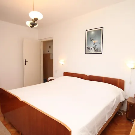 Apartamento By The Sea Milna, - 8913 *